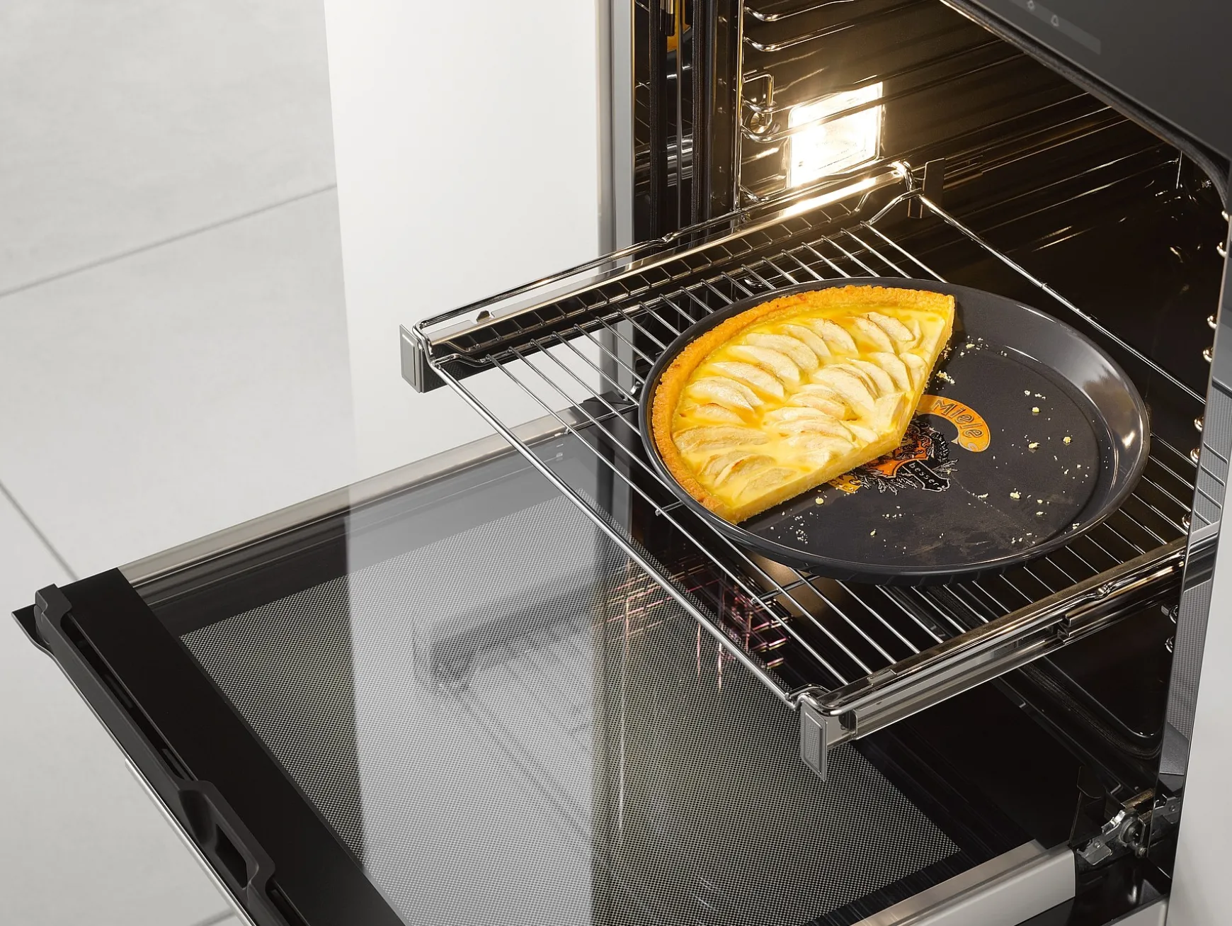 Round Baking Tray - Nostalgic Logo<Miele Sale