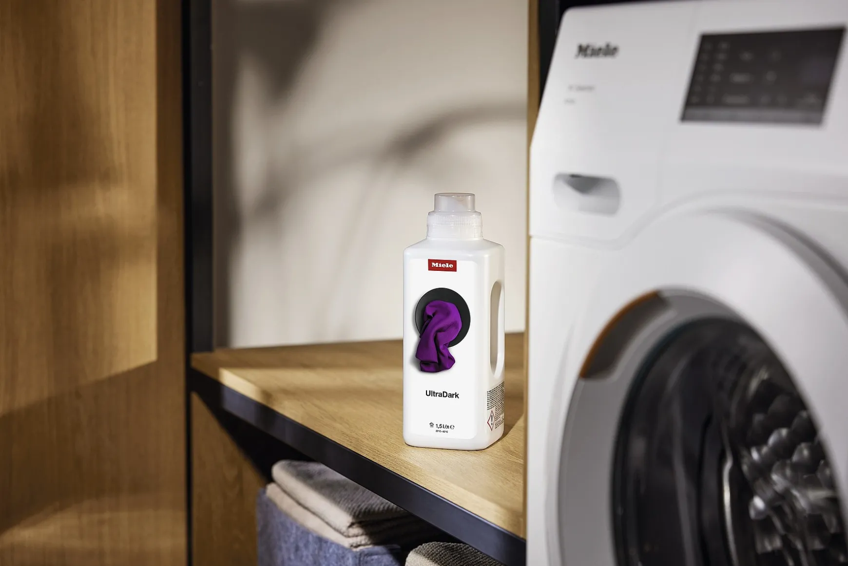 Ultradark 50.72 Fl. Oz. (1.5 L)<Miele Hot